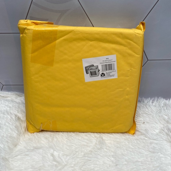 Storage Bin for Dessert Plates - Picture 9 of 9